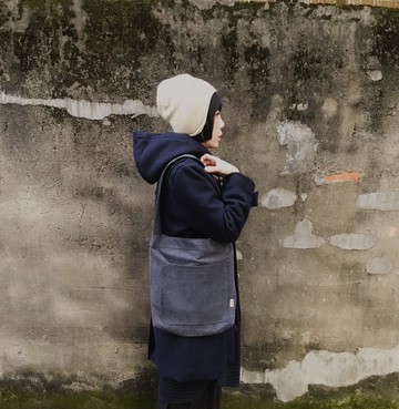 豆腐包/大口袋/側背包/中性款/灰黑色/帆布包