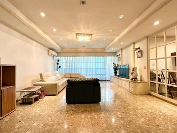 親友專任 南屯  寶璽公園爵邸 四房+車位｜台中市南屯區大墩路