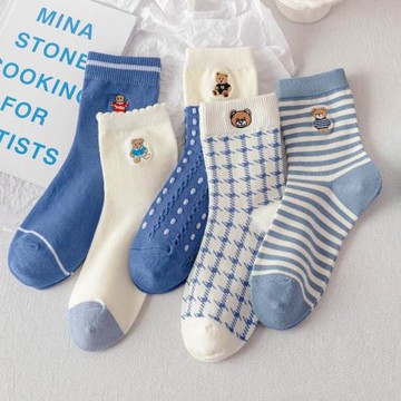 襪子女棉潮冬天中筒2023年新款秋冬季可愛中筒襪全棉網紅超火女襪