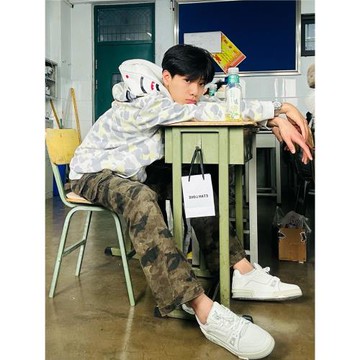 日系潮牌痞帥風刺繡鯊魚外套男女情侶街頭嘻哈迷彩連帽開衫衛衣潮