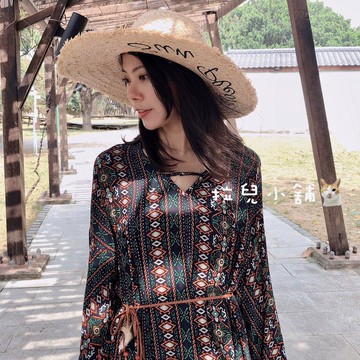 「拉兒小舖」台灣現貨 韓 刺繡草帽 夏天  拉菲草大帽沿  遮陽帽 海灘風 手工編織草帽 毛邊草帽