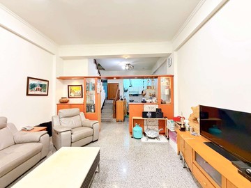 專｜東區｜十甲商圈前院停車超值美透天｜台中市東區十甲路