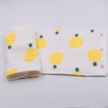 大鳳梨背帶口水巾 六重紗 口水巾 彌月禮