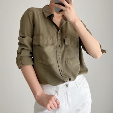 軍綠色天絲棉綢襯衫女2025春秋新款復古百搭長袖休閑工裝牛仔襯衣