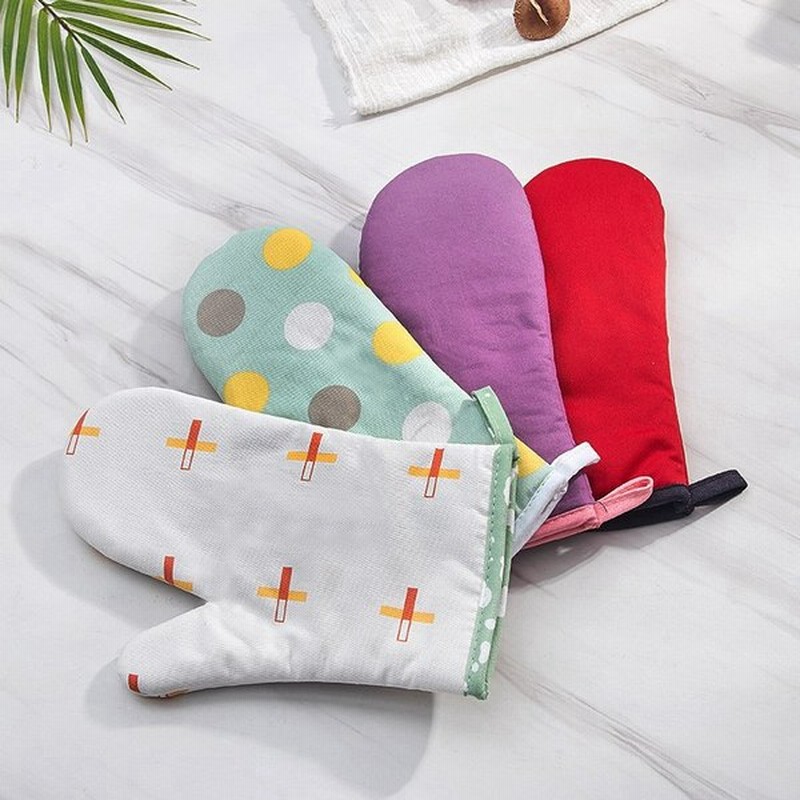 鍋つかみ キッチンミトン オーブンミトン 片手 1枚 左右兼用 耐熱 防熱 断熱 手袋 グローブ 無地 ドット 幾何学模様 赤 白 可愛い おしゃれ 通販 Lineポイント最大0 5 Get Lineショッピング