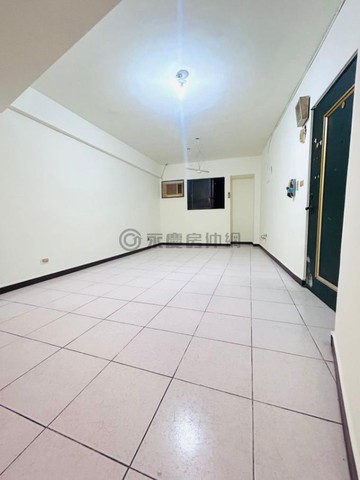 大里｛天賜良緣｝全新粉刷四房2廳2衛邊間華廈｜台中市大里區中興路二段