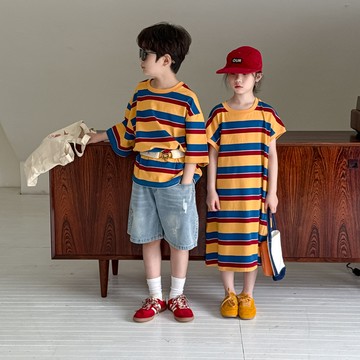 夏季新品上新   童T恤  兄妹裝 夏季男女童韓版彩色寬條紋短袖兒童圓領寬鬆休閒洋裝