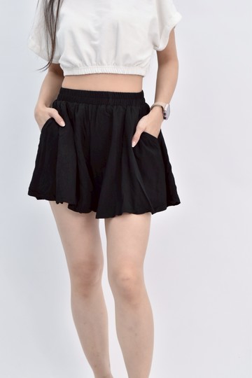 (M) 高腰質感運動鬆緊腰黑色短褲