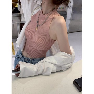 【太妮絲R160】現貨 韓系 削肩背心 顯胸 粉色 針織背心 坑條紋路 挖肩 小吊帶 設計感 辣妹
