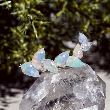 貓柳花穗歐泊石胸針