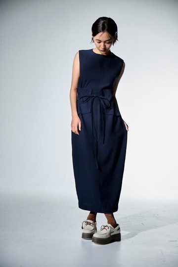 大口袋無袖洋裝