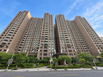 美術館核心｜四大房雙平車｜雙衛開窗｜高雄市鼓山區美術南三路