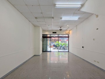 五期精誠路★惠宇晶華★熱鬧黃金店面★馬上看屋｜台中市西區精誠路