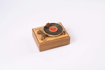 桃城響樂-復古唱片機音樂盒