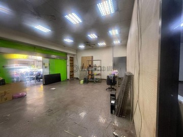 忠孝商圈八米大面寬黃金店面｜高雄市新興區復橫一路