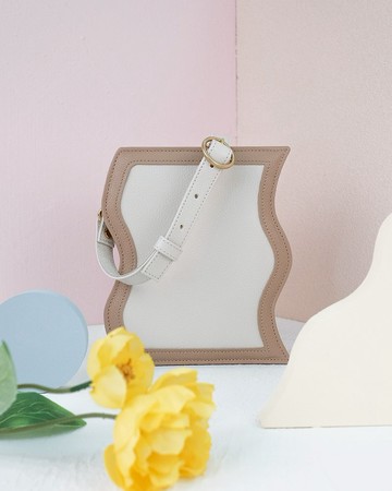 Wave Frame Medium (杏色/奶油白)