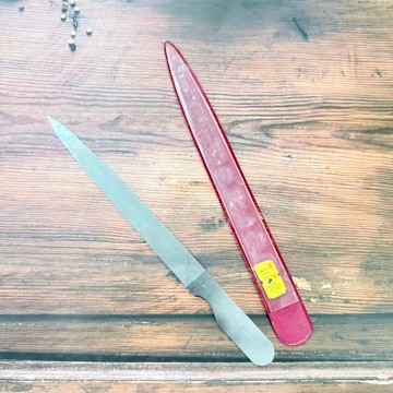 [沐沐屋]不鏽鋼指甲銼刀 附保護套 細緻磨甲修型 美甲工具 隨身修護^0423.
