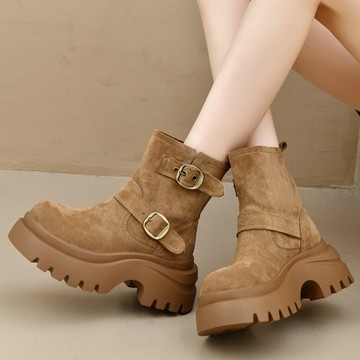 靴子．韓系質感金屬釦絨布厚底短靴．白鳥麗子