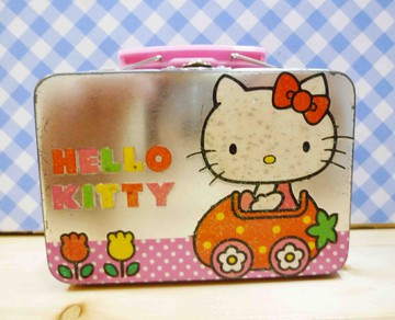 【震撼精品百貨】Hello Kitty 凱蒂貓 HELO KITTY鐵盒-手提鐵盒-草莓汽車 震撼日式精品百貨