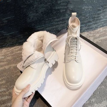 雪地靴女2026年新款厚底加絨加厚馬丁靴羊毛巨保暖系帶短靴大棉鞋