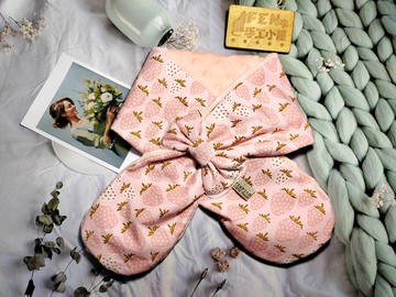 美國限量布粉底人氣粉紅與白草莓蝴蝶結圍脖-不分年齡圍脖-短圍巾