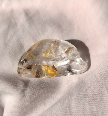 黃膠花 小滾石 意景 透亮 彩虹 天然原石 水晶 crystal 擺設