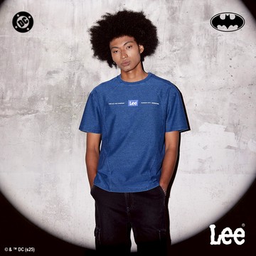 Batman x Lee Dark Knight短T 蝙蝠俠 男 灰藍 LB502099422✦