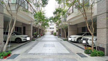 近國1君艦4房雙車大地坪電梯別墅/使用近百坪｜台中市神岡區文化街