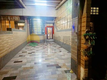 未來RK3岡山灣裡輕屋齡大地坪優質車墅｜稀有釋出｜高雄市岡山區育德街