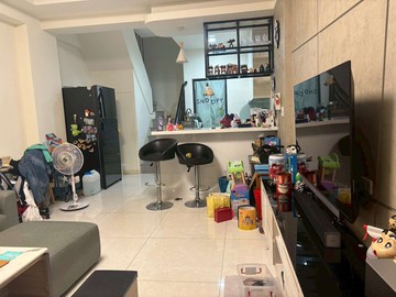 餐旅大學.靜思園漂亮車墅｜高雄市小港區松正路