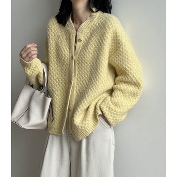 設計所在 知性小文藝 鳳梨紋愛心扣圓領毛衣外套(3色可選) A15