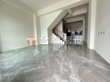 台中烏日全新臨路雙車透天別墅(2)｜台中市烏日區五光路