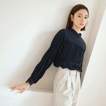 OB嚴選中大尺碼-小立領立體紋理抽褶長袖上衣《AB17706》