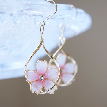 櫻花扭轉編織飾品 耳環