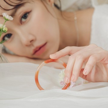 夕陽餘暉 | 天然原色瑪瑙圓條手鐲 (附贈品牌緞帶禮盒)