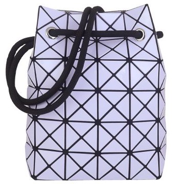 ISSEY MIYAKE 三宅一生 BAOBAO 淺紫色三角格6x6拉繩肩背/斜背小型水桶包