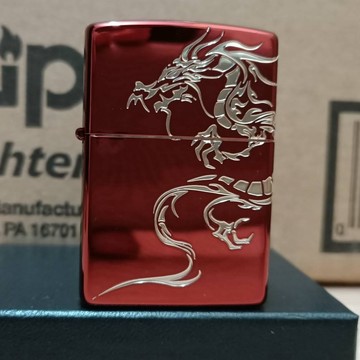 【現貨附發票】美國Zippo打火機 正品 Dragon民族風龍圖騰-兩面連續加工 (離子紅款)(型號.2REDS-DR)
