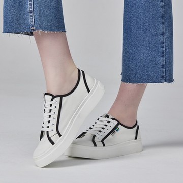 moz瑞典 駝鹿 小香風休閒鞋 板鞋(白)