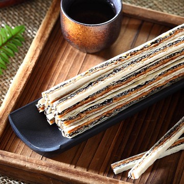 【戀戀蚵仔寮】雙層鮭魚夾心絲 (130g/包)