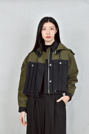 (M) loewe綠色連帽短版外套