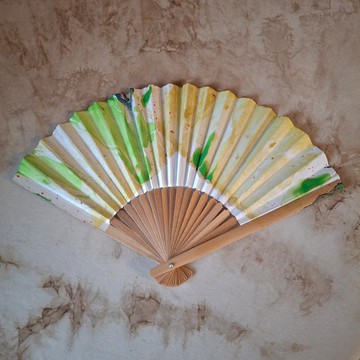 漆扇。竹本體摺扇