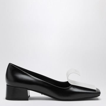 Black and white leather décolleté