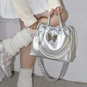 🔥台湾出貨🔥𝑳𝒖𝒄𝒌𝒚 𝒑𝒂𝒄𝒌✨韓國包包 蝴蝶珍珠鏈條包 雙肩包包 手提單肩包 銀色包包 三用包 側背包 韓系女生包包