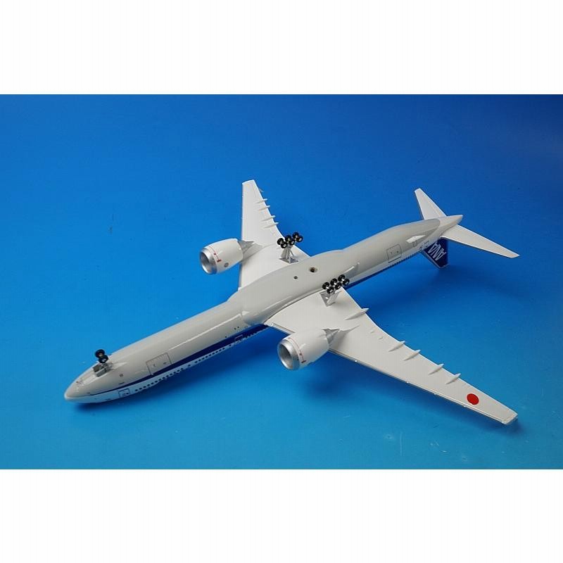 1/200 B777-9 ANA 地上姿勢 主翼折りたたみ ギア付き ＊レジ番付与なし [NH20160] 全日空商事/中古 |  LINEブランドカタログ