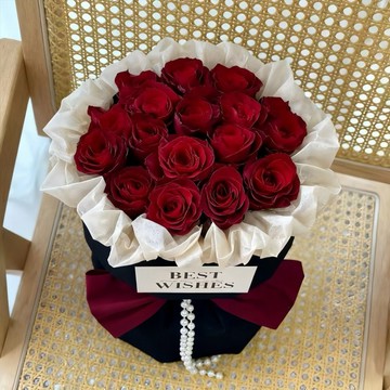 🌹七夕快樂🌹快速出貨【COZY PLUS+】復古珍珠點綴高端輕奢卡布奇諾玫瑰永生花束MAR04#CP2027 情人節禮物 女友禮物 閨蜜禮物 生日禮物