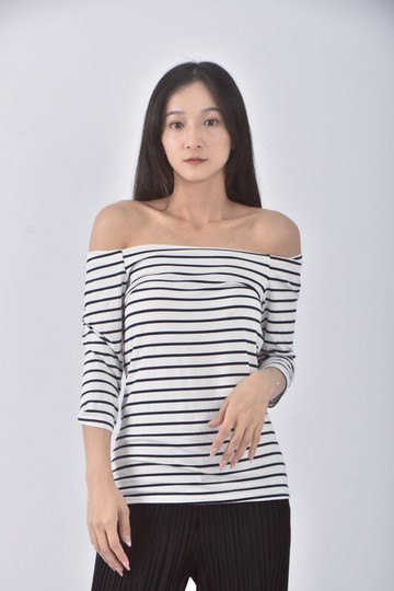 (S) poco質感條紋白色短袖上衣