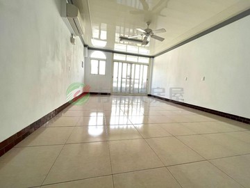 豐原房屋仲介 南田稀有低總價車庫美透天玲｜台中市豐原區南田街