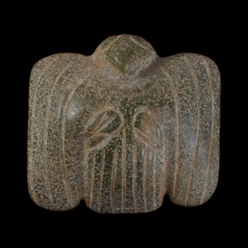 《博古珍藏》天然青黃玉雕老鷹（鴞）擺件．紅山文化文物．510公克．早期收藏．感恩特賣會．超值回饋