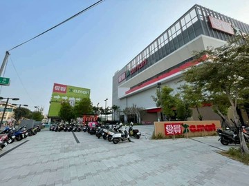 水湳愛買旁熱鬧收租透店｜台中市北屯區同榮路
