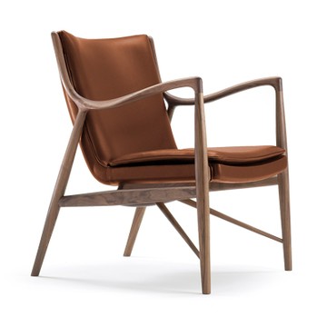 45 Chair 扶手椅（胡桃木 / Elegance 胡桃棕皮革）